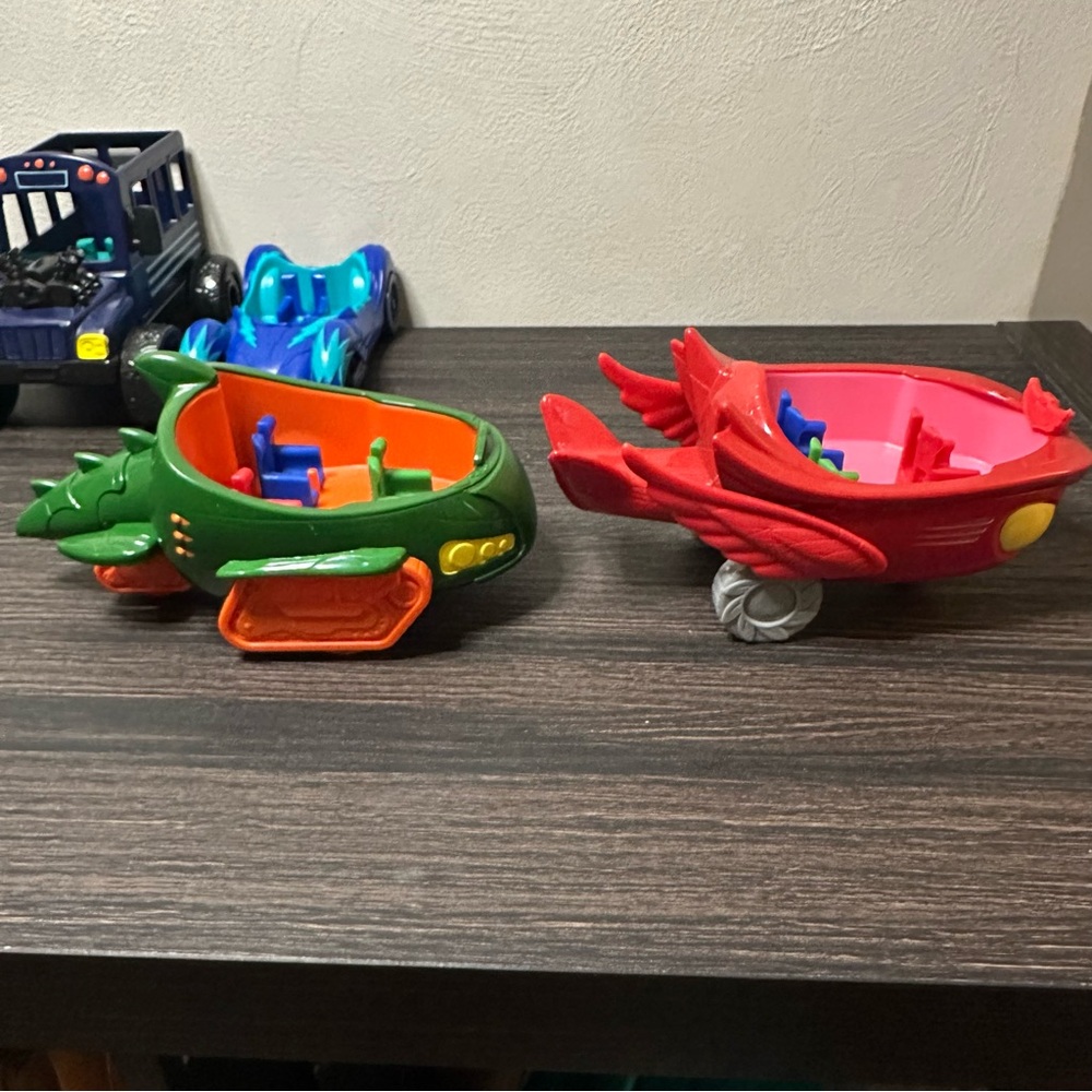 PJ Masks Vehicles and Figures Lot of 11 - Picture 5 of 10